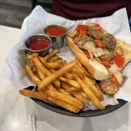 1/2 SAUSAGE, PEPPERS & ONIONS 1/2 SAUSAGE, PEPPERS & ONIONS