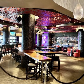 IPIC North Miami Beach - Larger hangout area and bars - Cinema Near Me - North Miami Beach, Florida IPIC North Miami Beach - Larger hangout area and bars - Cinema Near Me - North Miami Beach, Florida