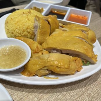Cafe De Hong Kong - Signature Hainanese chicken rice - Hong Kong Style Cafe Near Me - Markham, Ontario