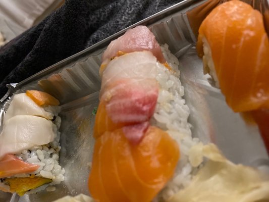 Akitas Sushi by null