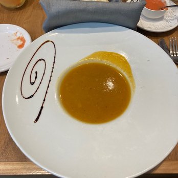 Les Pyrénées - Sweet potato soup - Spanish Near Me - Montreal, Quebec Les Pyrénées - Sweet potato soup - Spanish Near Me - Montreal, Quebec