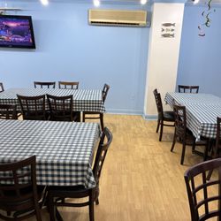 Medfield House Of Pizza - Interior