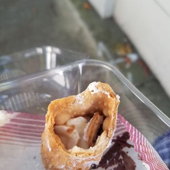 Half Moon Bay Bakery - Cannoli are beautiful but half filled! - Bakeries Near Me - Half Moon Bay, California