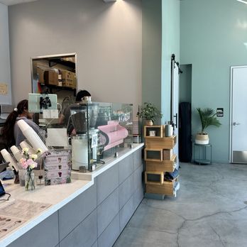 1 Oz Coffee - Inside - Coffee & Tea Near Me - Santa Clara, California