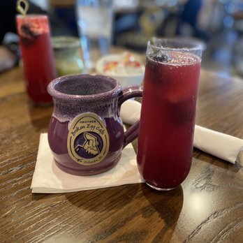 Another Broken Egg Cafe - Coffee, Lemon Blueberry Mimosa - American Near Me - Orlando, Florida