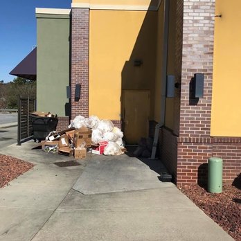 Panera Bread - Garbage outside - Sandwiches Near Me - Anderson, South Carolina