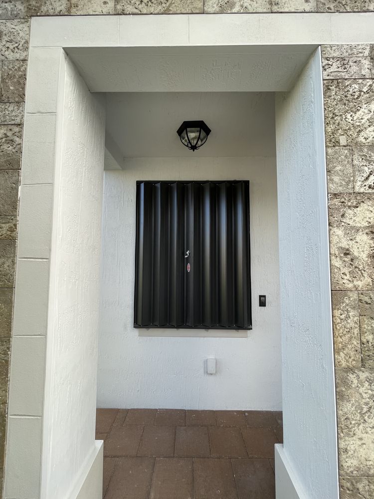 Slide of Strange & Strange Construction