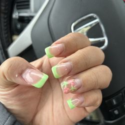 Update 4 weeks later (left hand)