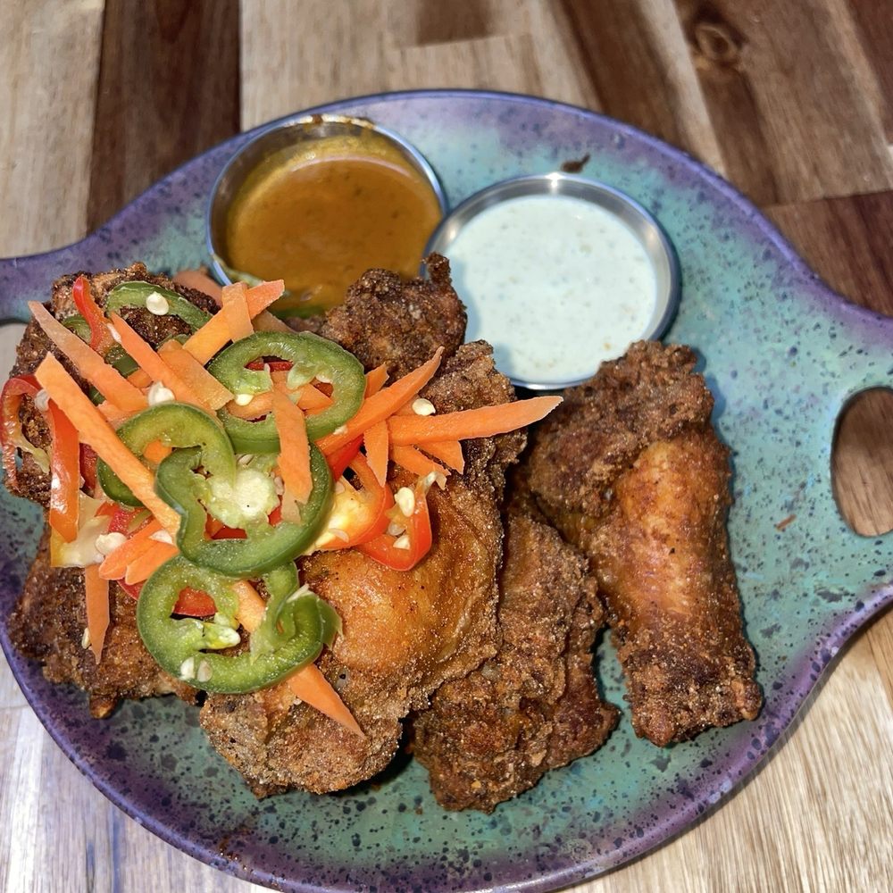 Horseshoe - Chicken wings (appetizer) - Breakfast & Brunch Near Me - Breckenridge, Colorado