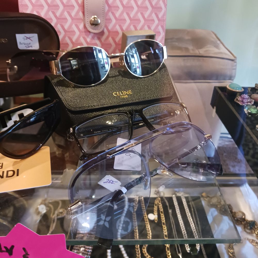 The Glass Slipper Consignment Boutique - Accessories Near Me - Gettysburg, Pennsylvania The Glass Slipper Consignment Boutique - Accessories Near Me - Gettysburg, Pennsylvania