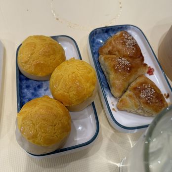 Dimsum Palace - Pineapple Buns and Flaky Pork Buns - Cantonese Near Me - Catonsville, Maryland Dimsum Palace - Pineapple Buns and Flaky Pork Buns - Cantonese Near Me - Catonsville, Maryland