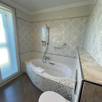 Hôtel Regina Louvre Paris - Hotels Near Me - Paris, 75 Hôtel Regina Louvre Paris - Hotels Near Me - Paris, 75