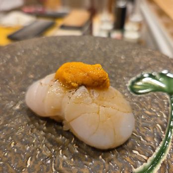 Blue Pagoda - Hokkaido scallop with uni - Sushi Bars Near Me - San Jose, California