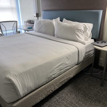 EVEN Hotel Norwalk - Bed - Hotels Near Me - Norwalk, Connecticut EVEN Hotel Norwalk - Bed - Hotels Near Me - Norwalk, Connecticut
