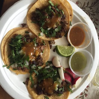 El Manantial Tacos - Tres de asada - Food Trucks Near Me - Berkeley, California