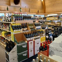 Tonka Bottle Shop - Great selection of wines!