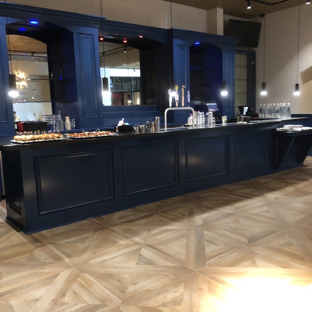 HUB Stadium Novi - Bar before we went upstairs - Lounges Near Me - Novi, Michigan HUB Stadium Novi - Bar before we went upstairs - Lounges Near Me - Novi, Michigan