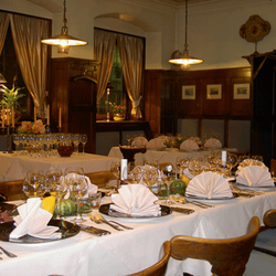 Weinhaus Weber am Bach
