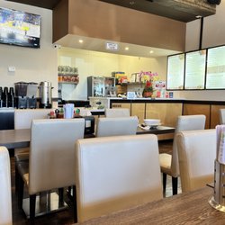 Pho Nation - They have a drink bar for hot tea, water, and ice tea, for free