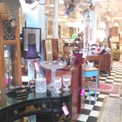 Rooms, Blooms And More - Through the Looking Glass...