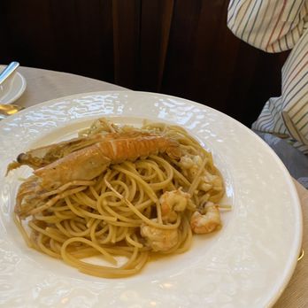 Antico Martini - Spaghetti scampi - Italian Near Me - Venezia, VE