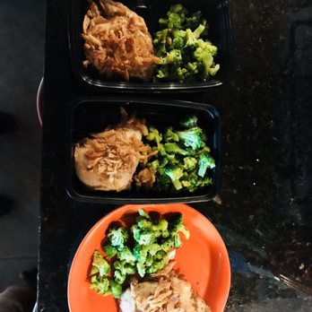Dream Dinners - a meal of chicken, broccoli, and rice - Specialty Food Near Me - Centerville, Ohio