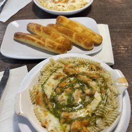 Baked Gluten-friendly Chicken Pesto