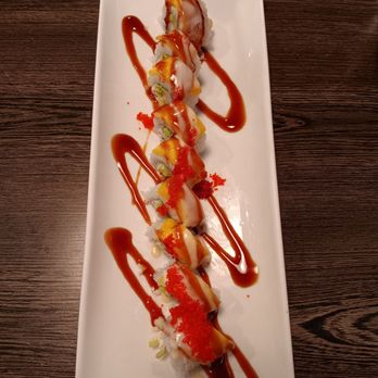 Mihana Restaurant - Golden flower roll - Japanese Near Me - Manteca, California