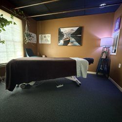 Riverbend Massotherapy - Tranquil massage room at Riverbend!  Quiet and relaxing!
