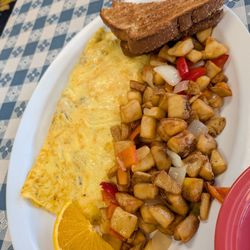 Las Margs Cafe - Meat Lovers Omelet