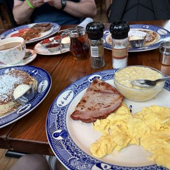 Founding Farmers DC - Ham & Eggs, Cheesy Cheddar Grits, Scrambled Eggs - American Near Me - Washington, DC, District of Columbia Founding Farmers DC - Ham & Eggs, Cheesy Cheddar Grits, Scrambled Eggs - American Near Me - Washington, DC, District of Columbia