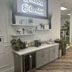 Jade MD Aesthetics Medical Spa - Jade MD Aesthetics Medical Spa Wellness Bar