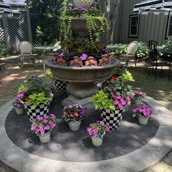 MacKenzie-Childs Aurora - Gardening planters - Home Decor Near Me - Aurora, New York