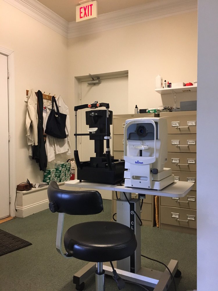 CRYSTAL EYES Updated September 2024 15 Reviews 412 Main St