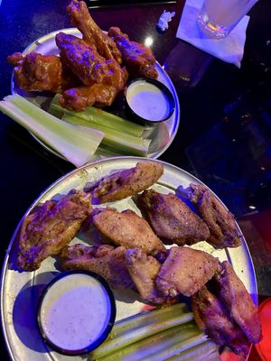 Pluckers Wing Bar by null