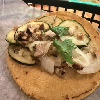 Black Rooster Taqueria - Vegetarian taco - Mexican Near Me - Orlando, Florida