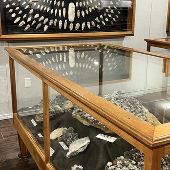 Bluff Dwellers Cave - Museum - Museums Near Me - Noel, Missouri