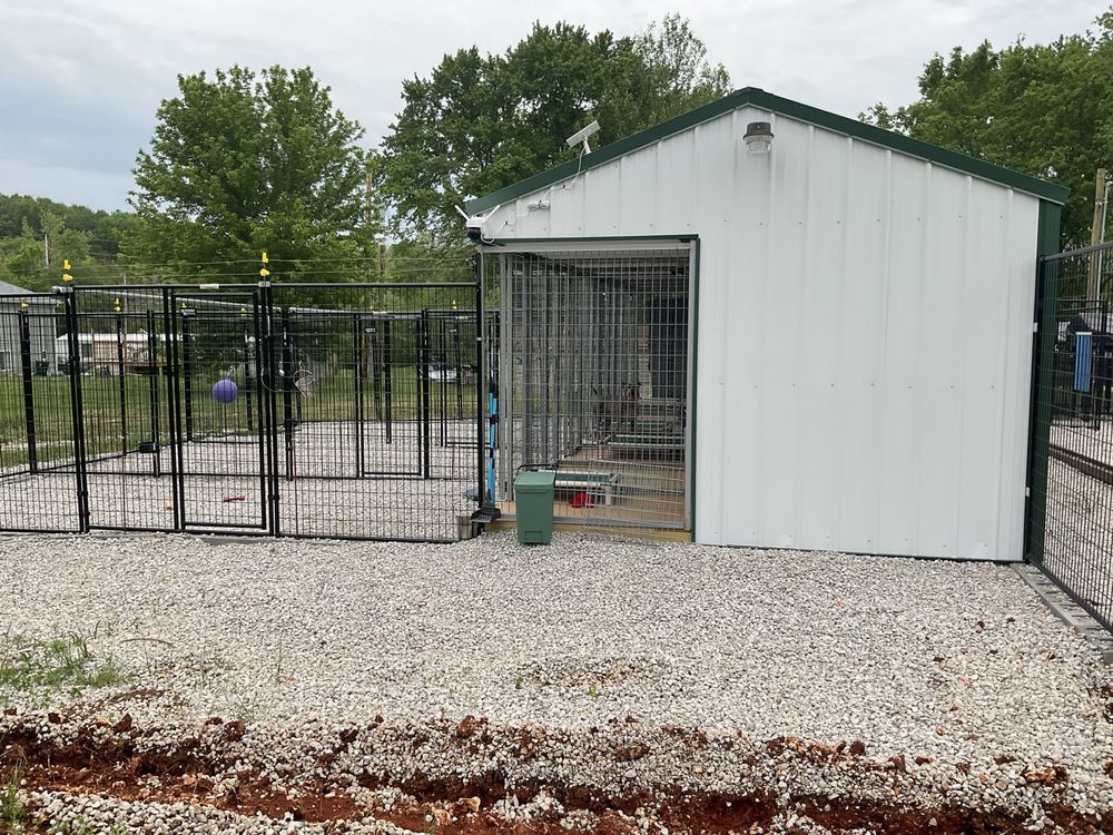 GINIA’S DOG GROOMING & BOARDING Request an Appointment 10053 Mystic