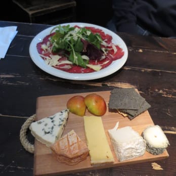 La Fromagerie - Cheeseboard and beef tartar - Cheese Shops Near Me - London, XGL La Fromagerie - Cheeseboard and beef tartar - Cheese Shops Near Me - London, XGL