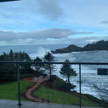 Whale Cove Inn - Suite overlooking cove - Hotels Near Me - Depoe Bay, Oregon Whale Cove Inn - Suite overlooking cove - Hotels Near Me - Depoe Bay, Oregon