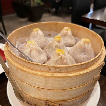 Little Dumpling Bayside - Steamed Pork Soup Dumplings with Crab (6 pcs) - Taiwanese Near Me - Oakland Gardens, New York Little Dumpling Bayside - Steamed Pork Soup Dumplings with Crab (6 pcs) - Taiwanese Near Me - Oakland Gardens, New York