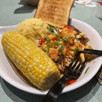 Pineapple Willy's - Blackened Mahi-Mahi w/ Pineapple Salsa, Corn on the Cob Mashed Potatoes - Seafood Near Me - Panama City Beach, Florida Pineapple Willy's - Blackened Mahi-Mahi w/ Pineapple Salsa, Corn on the Cob Mashed Potatoes - Seafood Near Me - Panama City Beach, Florida