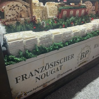 Weihnachtsdorf Belvedere - French style nougat-delicious! - Christmas Markets Near Me - Vienna, 9