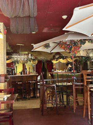 Romeo & Juliet’s Caffè & Bakery by null