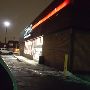 Staples - Storefront - Printing Services Near Me - Grosse Point, Michigan