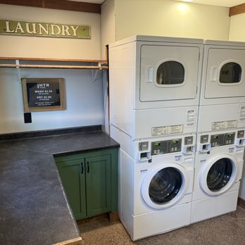 HTR Niagara - washer and dryer's - Campgrounds Near Me - Grand Island, New York