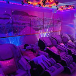 Zero Gravity Lounge by Kiwi Spa