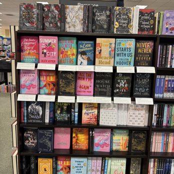 Barnes & Noble - Romance again - Bookstores Near Me - Boulder, Colorado