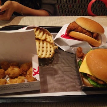 Chick-fil-A - Lots of Chicken - Fast Food Near Me - Orlando, Florida