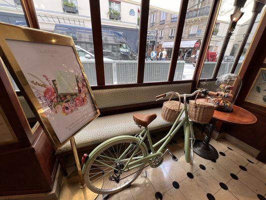 Ladurée Bonaparte by null